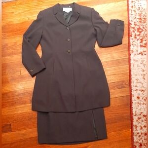 Larry Levine skirt suit